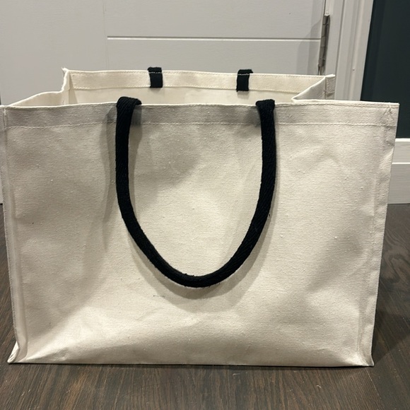 Bride Gift Set: Bag, Hat, Headband/Veil, Tumbler, & Sign - Picture 10 of 16